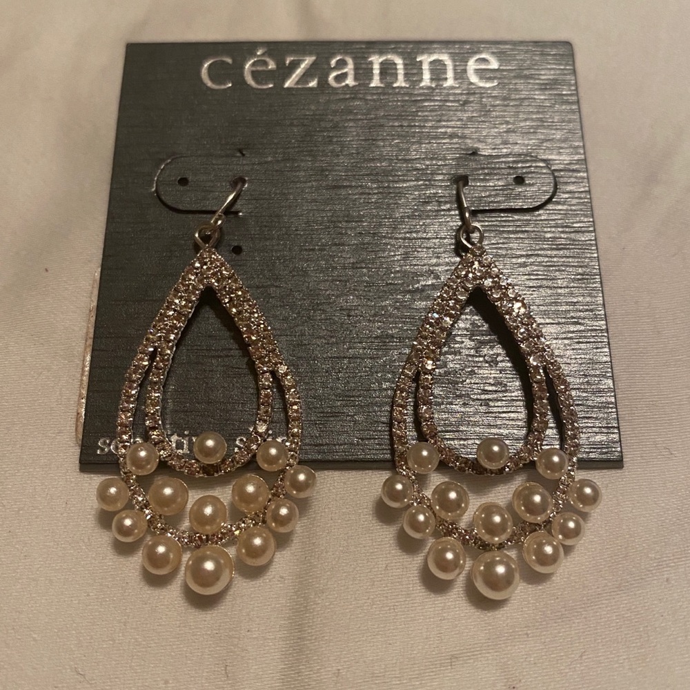 NEW cézanne Dangle Rhinestone and Pearl Earrings